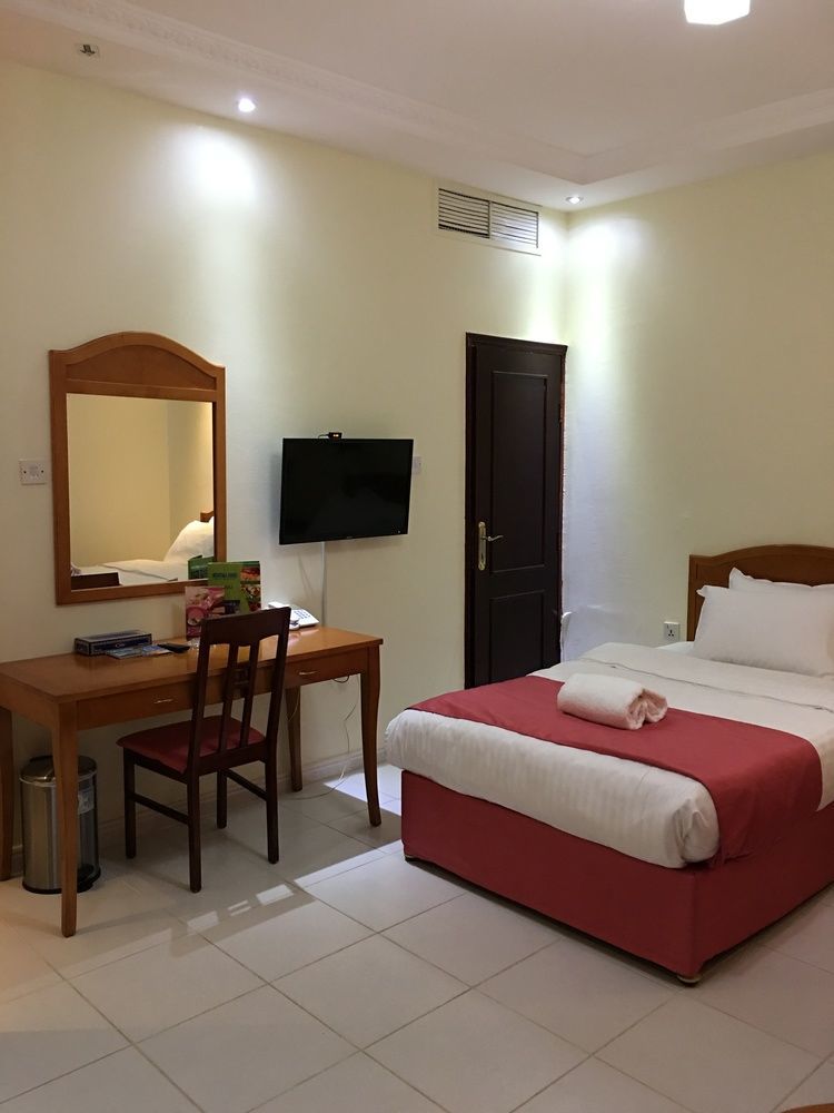 Oyo 366 Waves Hotel Adżman Zewnętrze zdjęcie