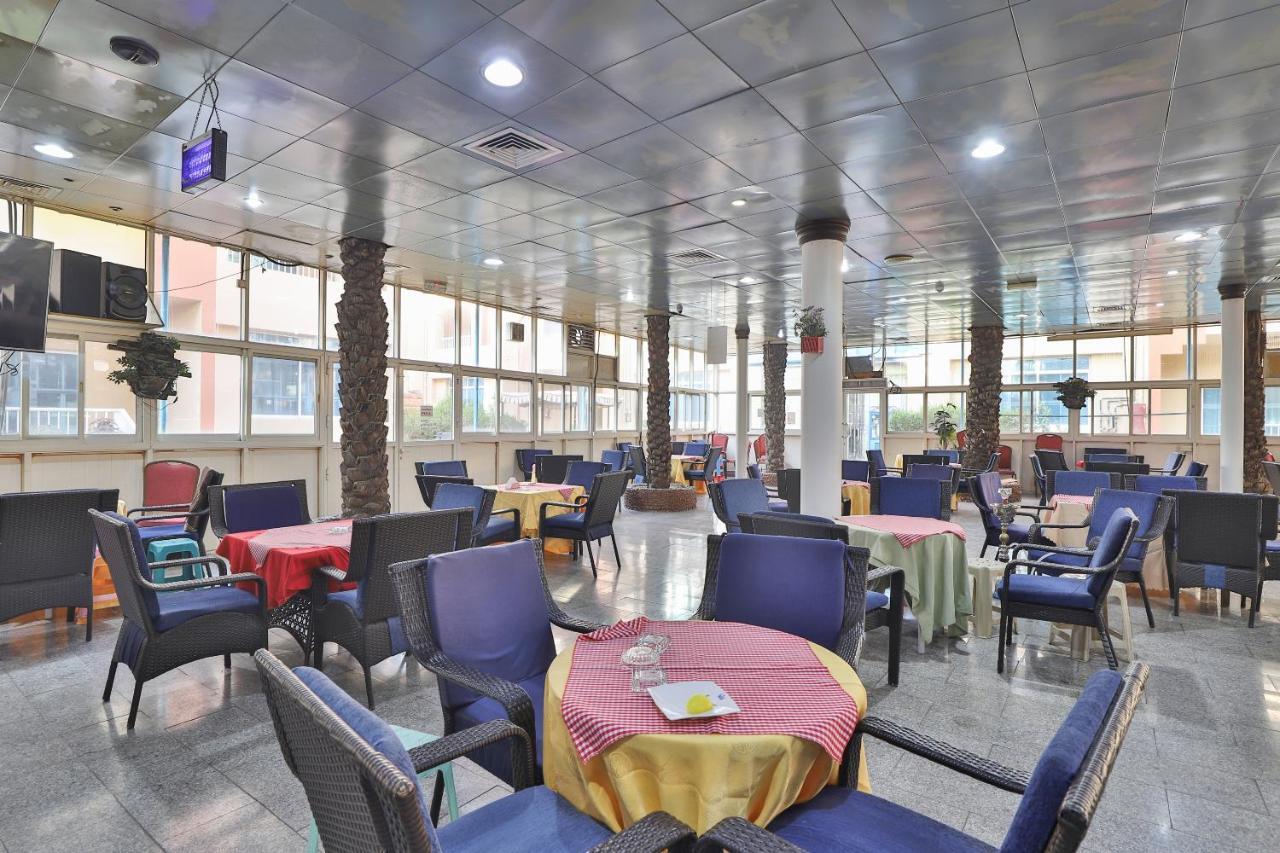 Oyo 366 Waves Hotel Adżman Zewnętrze zdjęcie