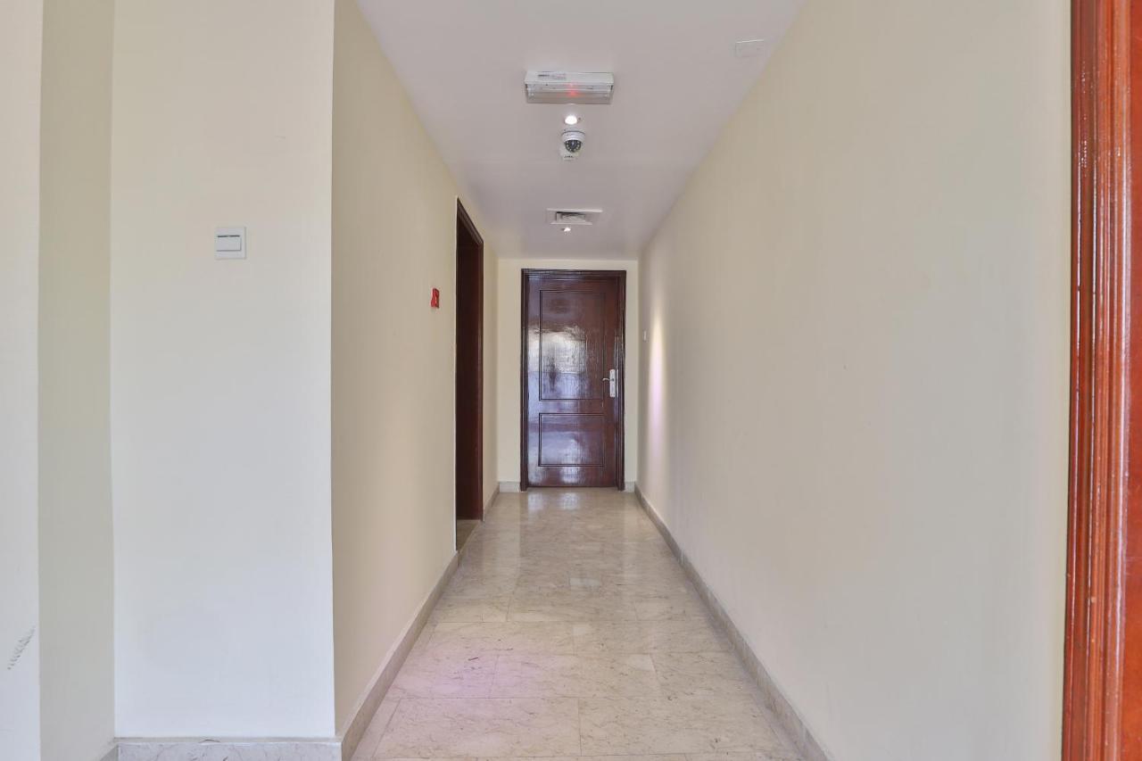 Oyo 366 Waves Hotel Adżman Zewnętrze zdjęcie