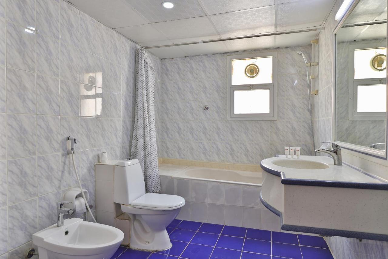 Oyo 366 Waves Hotel Adżman Zewnętrze zdjęcie