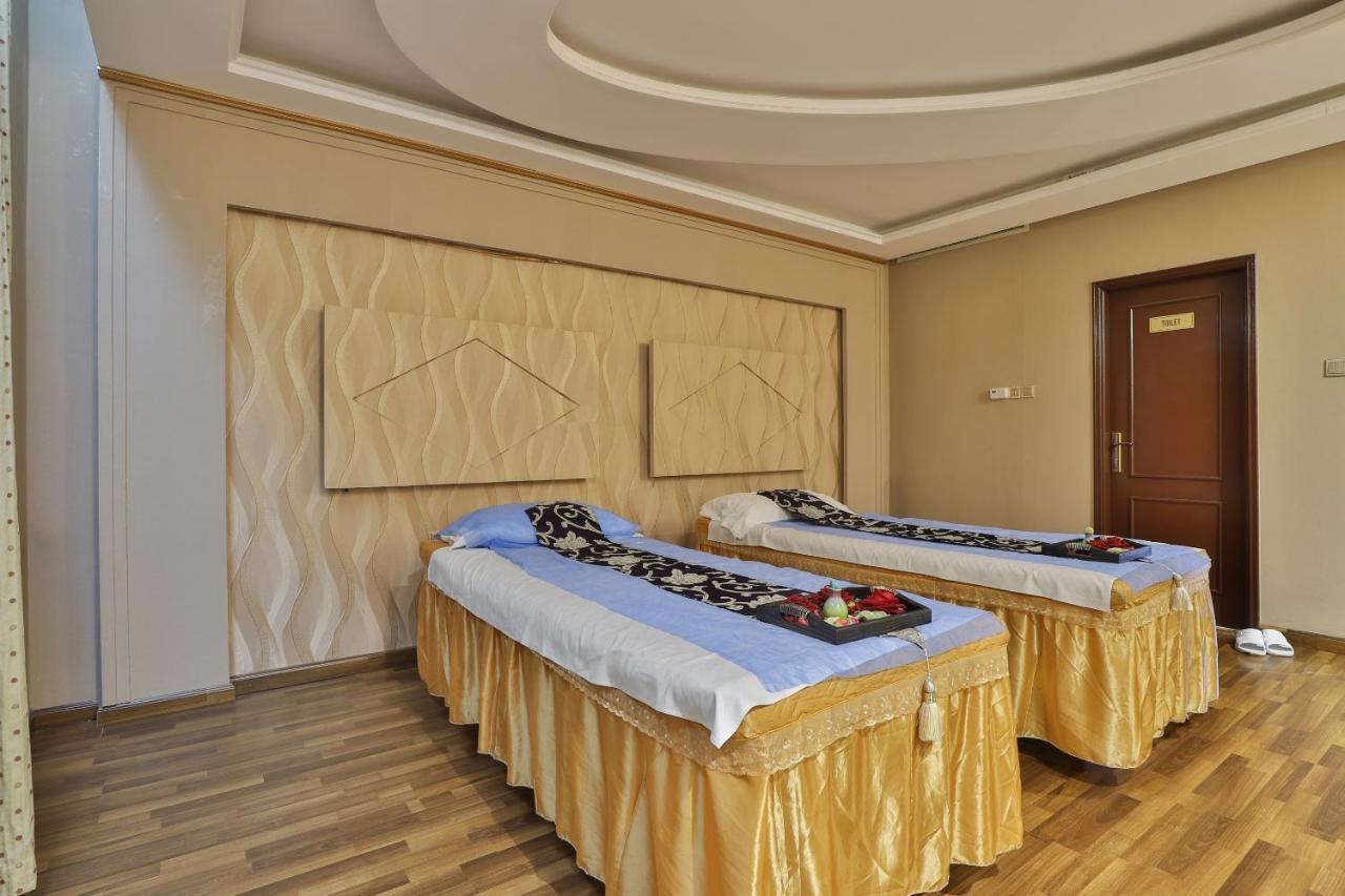 Oyo 366 Waves Hotel Adżman Zewnętrze zdjęcie