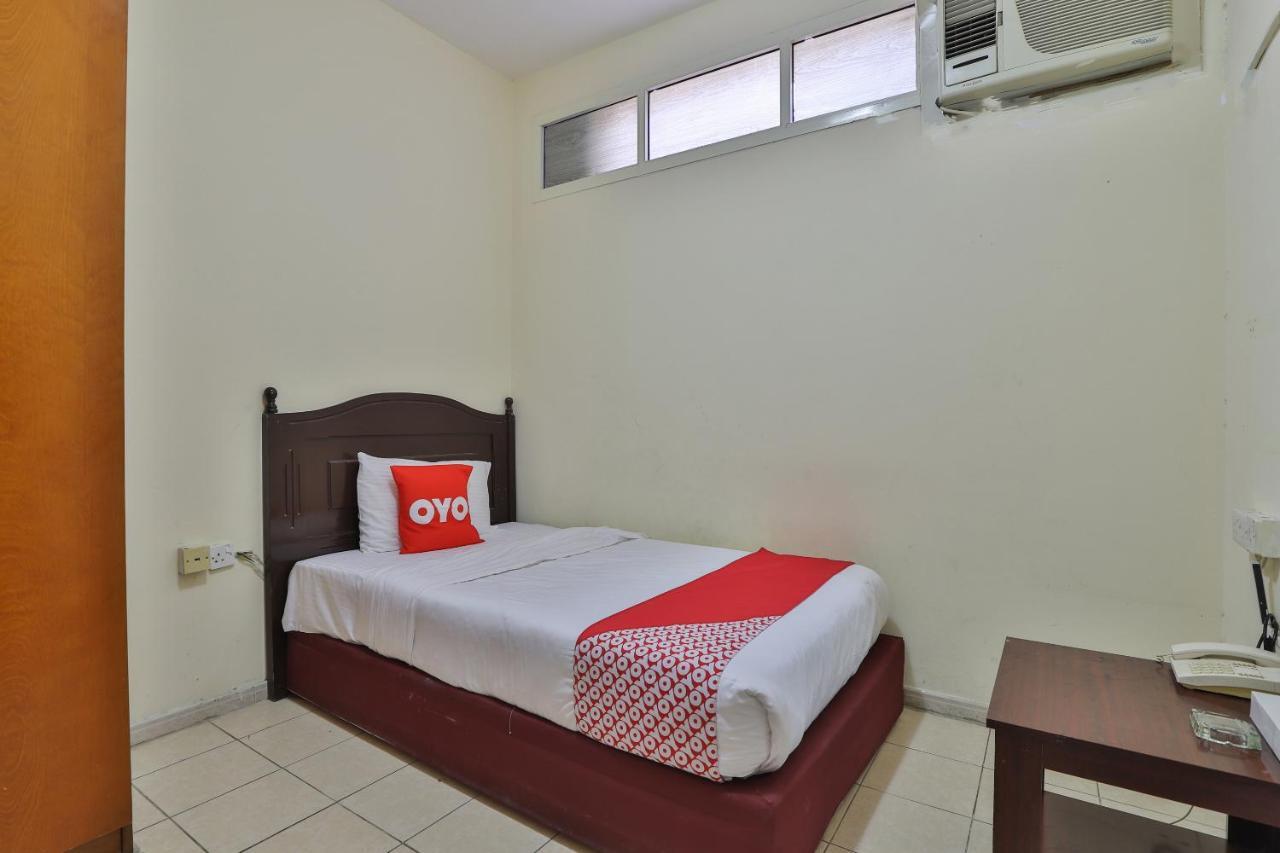 Oyo 366 Waves Hotel Adżman Zewnętrze zdjęcie
