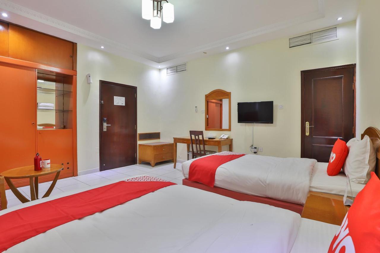 Oyo 366 Waves Hotel Adżman Zewnętrze zdjęcie