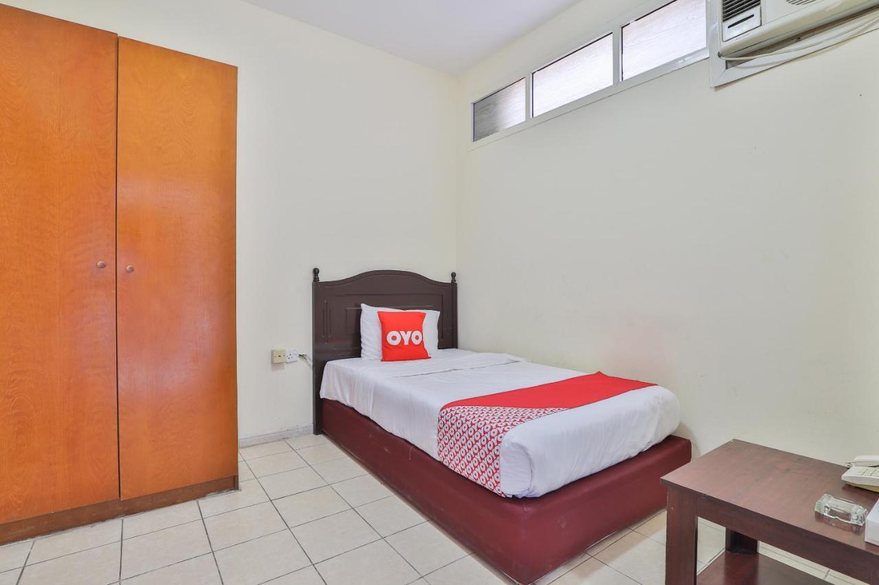 Oyo 366 Waves Hotel Adżman Zewnętrze zdjęcie