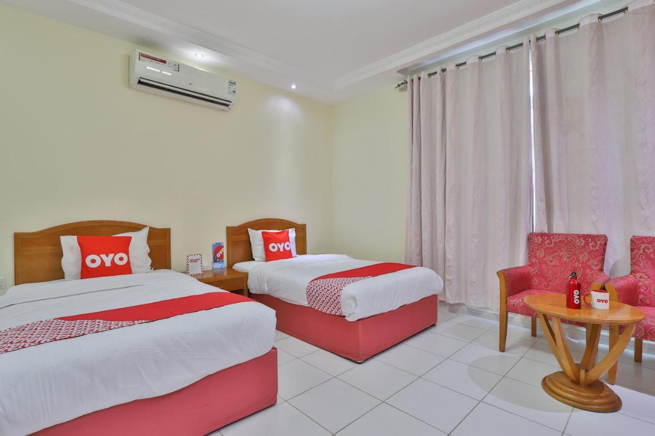 Oyo 366 Waves Hotel Adżman Zewnętrze zdjęcie